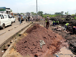 Une vue de l'avenue Kasa-vubu vers de rond point Molard ce 10/05/2011 à Kinshasa, lors des travaux d'élargissement des routes. Radio Okapi/ Ph. John Bompengo
