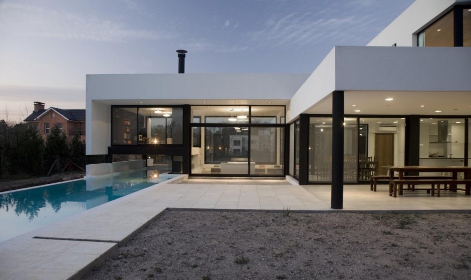 [Casa-minimalista-con-piscina%255B8%255D.jpg]