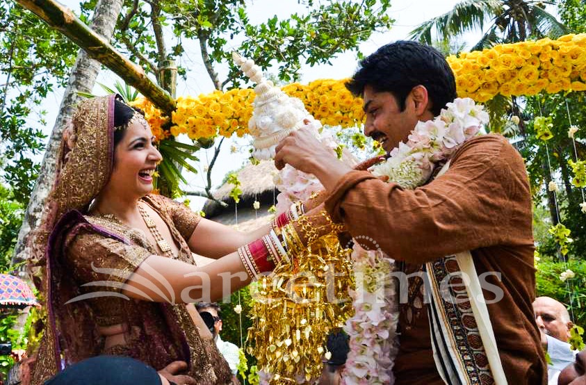 [Shonali_Nagrani_Wedding%25281%2529%255B4%255D.jpg]