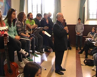 El obispo de la diócesis de Santander dió una catequesis a los niños y niñas con motivo de la semana de oración por las vocaciones El obispo de la diócesis de Santander dió una catequesis a los niños y niñas con motivo de la semana de oración por las vocaciones