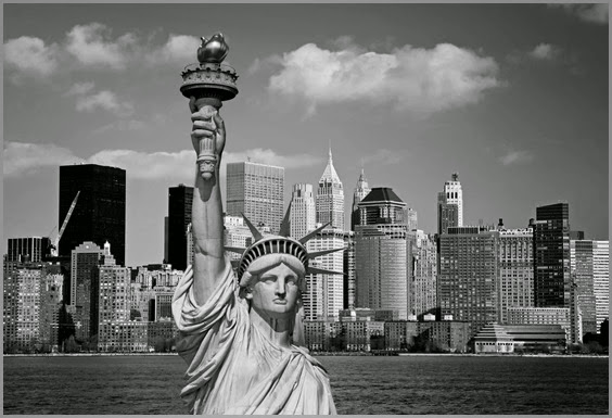 Statue-of-liberty-NYC-Black-and-white-photography-12