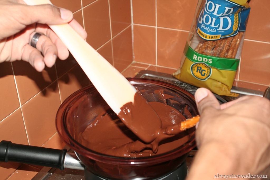 [chocolate_dipped_pretzels%2520%25287%2529%255B10%255D.jpg]