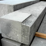 5 - Sloping chiselled sill with end dams