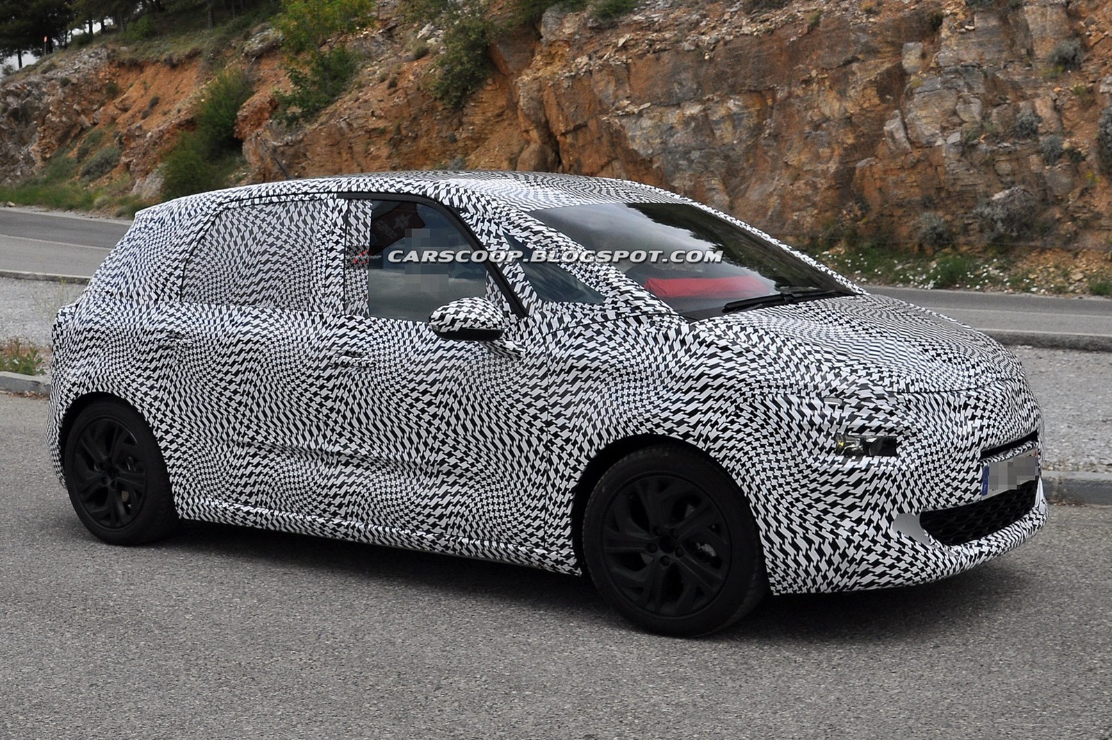 [2014-Citroen-Picasso-33.jpg]