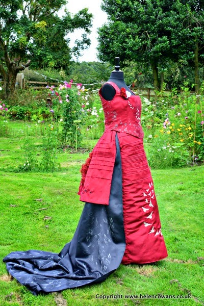 Edwardian Dress side finished.jpg Edwardian Dress side finished