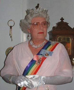 [drag-queen-elizabeth3.jpg]