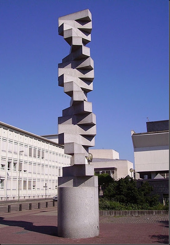 Max_Bill_Endlose_Treppe_en_Ludwigshafen