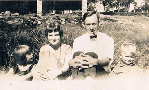 [Annie%252C%2520Naomi%252C%2520Arlie%252C%2520and%2520Billy%2520%2528Alfords%255B2%255D.jpg]