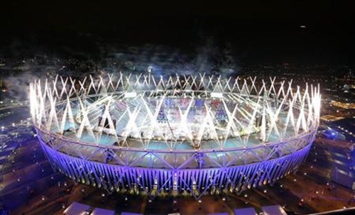 Jogos de Londres começam com homenagem à nova geração