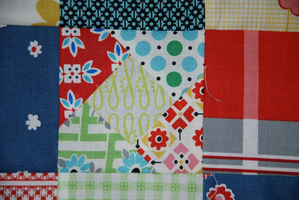 [Sew%2520Euro%2520bee%2520an%2520November%2520Linda%2520Block%25201%2520detail%255B7%255D.jpg]