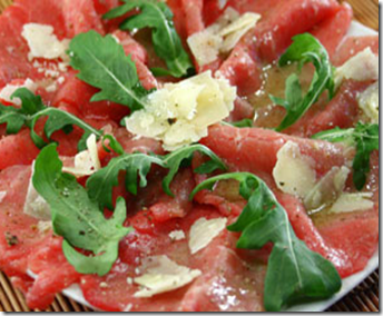 Carpaccio di manzo con rucola e grana 