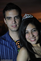 Fotos do evento Ana Beatriz (Bia) + Bruno. Foto numero 0130 do Studio Caldas, do Rio de Janeiro, RJ. Lincoln Caldas e equipe fazem fotos de casamento (fotografias de casamentos), fotos de making-of (making of de noiva), fotos em estudio (ensaios fotograficos), fotos de casal (ensaios fotograficos de e-session), fotos de familia, videos de casamento (filmagem de casamentos), videos de making-of e clipes de casamento. Fotojornalismo e videojornalismo no Rio de Janeiro, RJ. fotos casamento rio de janeiro fotografias casal rj foto eventos familia noiva ensaio fotografico videos galeria noivas fotografo evento casar retrato fotografía fotográfos casamentos fotógrafos famosos mesa
