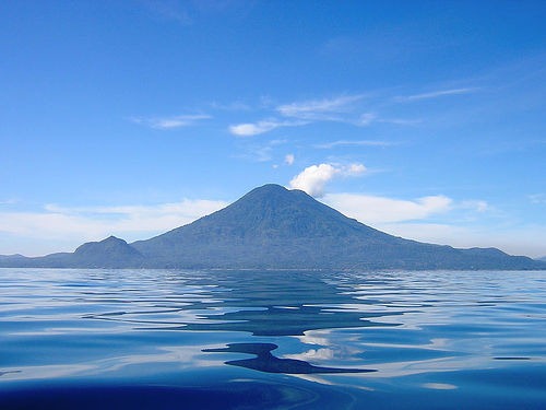 [Lake-Atitlan-in-Guatemala_Unreal-lan.jpg]