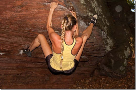 girls-rock-climbing-12