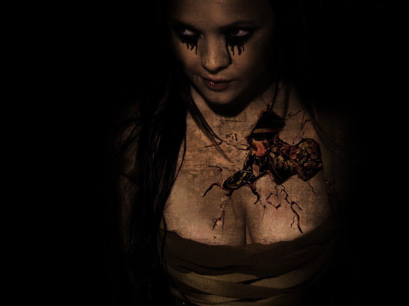 Gothic Craced Skin, Death