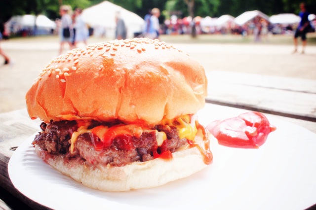 cheeseburger.jpg cheeseburger