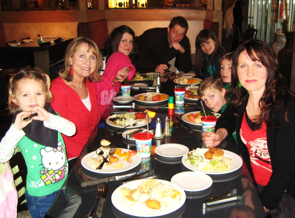 [Christmas%2520Eve%2520Lunch%25201%255B8%255D.jpg]