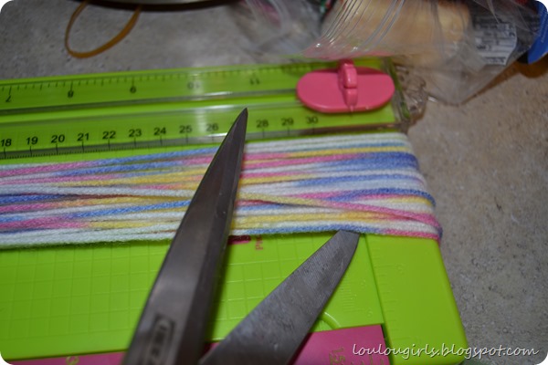 How-To-Make-Horse-Tails (16) How-To-Make-Horse-Tails (16)