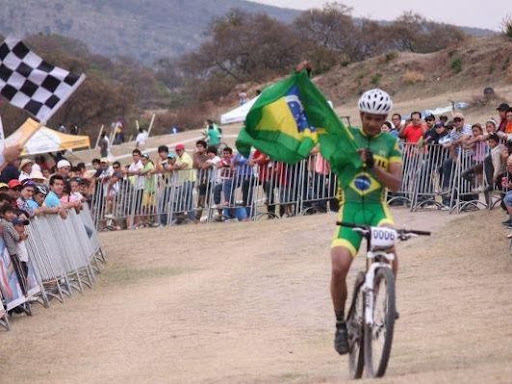 Rubens Valeriano é bronze no Pan de MTB do México