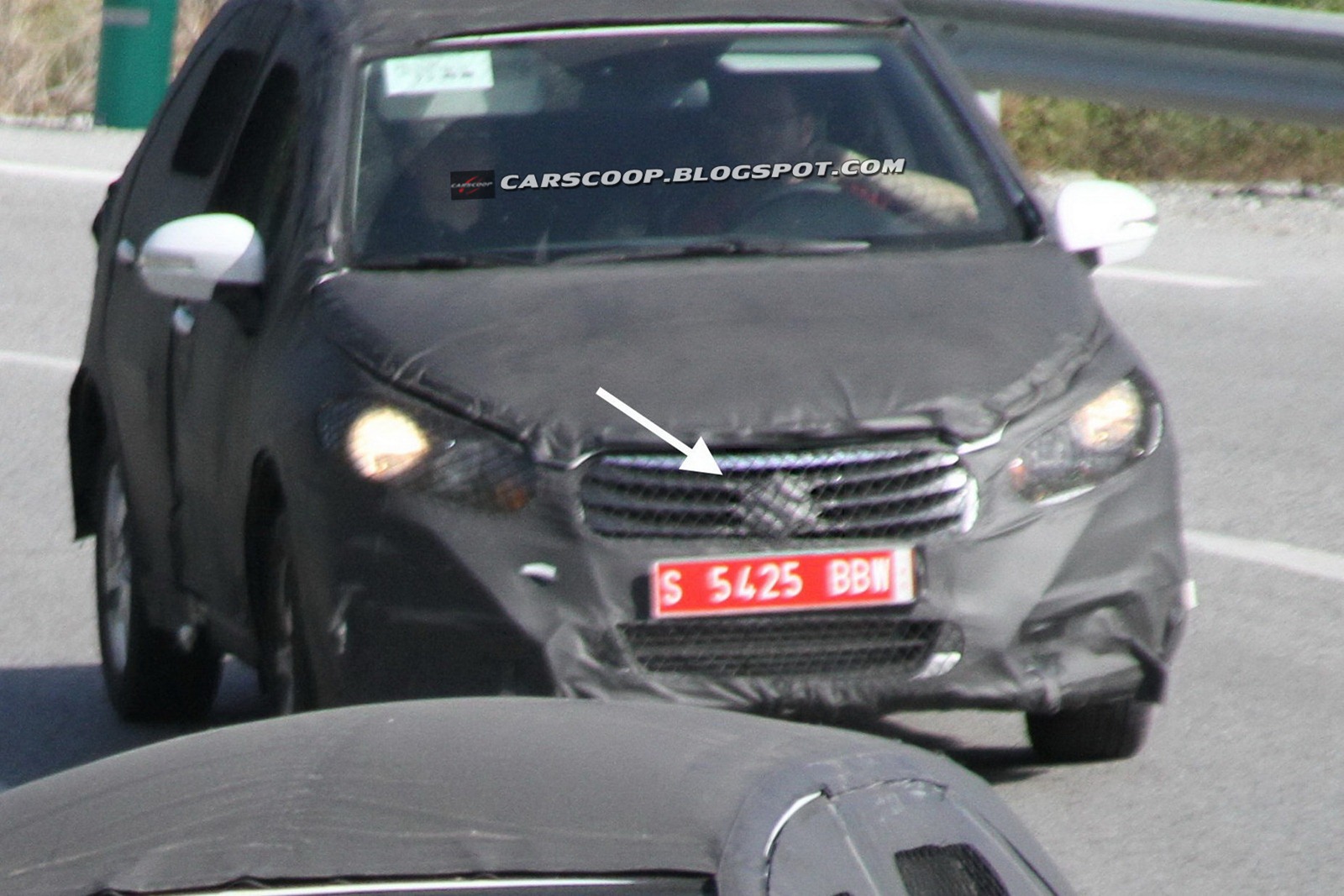 [2014-Suzuki-CUV-17%255B3%255D.jpg]