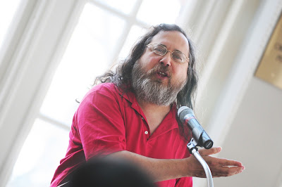 Richard Stallman contro Ubuntu