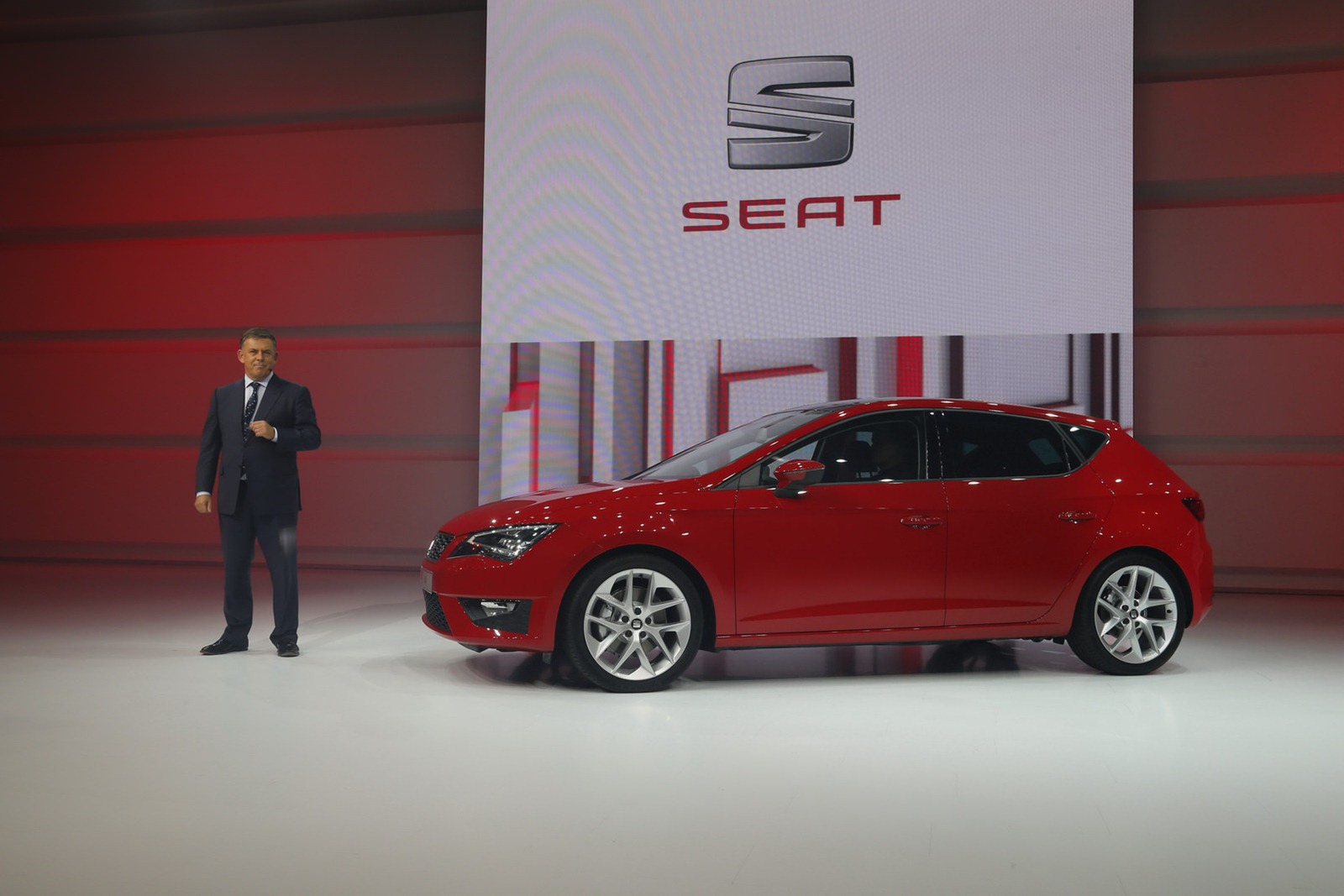 [SEAT-Leon-2013-14%255B2%255D.jpg]