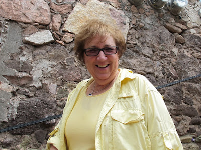 Mary from Michigan at Piramidal Gráfica