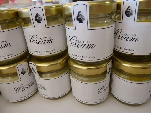 The second favor, clotted cream, made in Olly's native England, came in mini round jars decorated with similar labels.