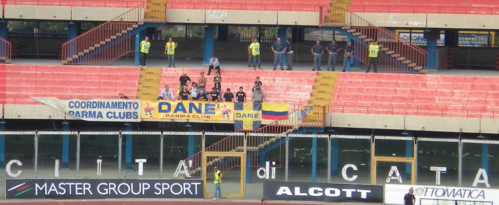 [i%2520dan%25C3%25A8%2520a%2520CATANIA%255B2%255D.jpg]