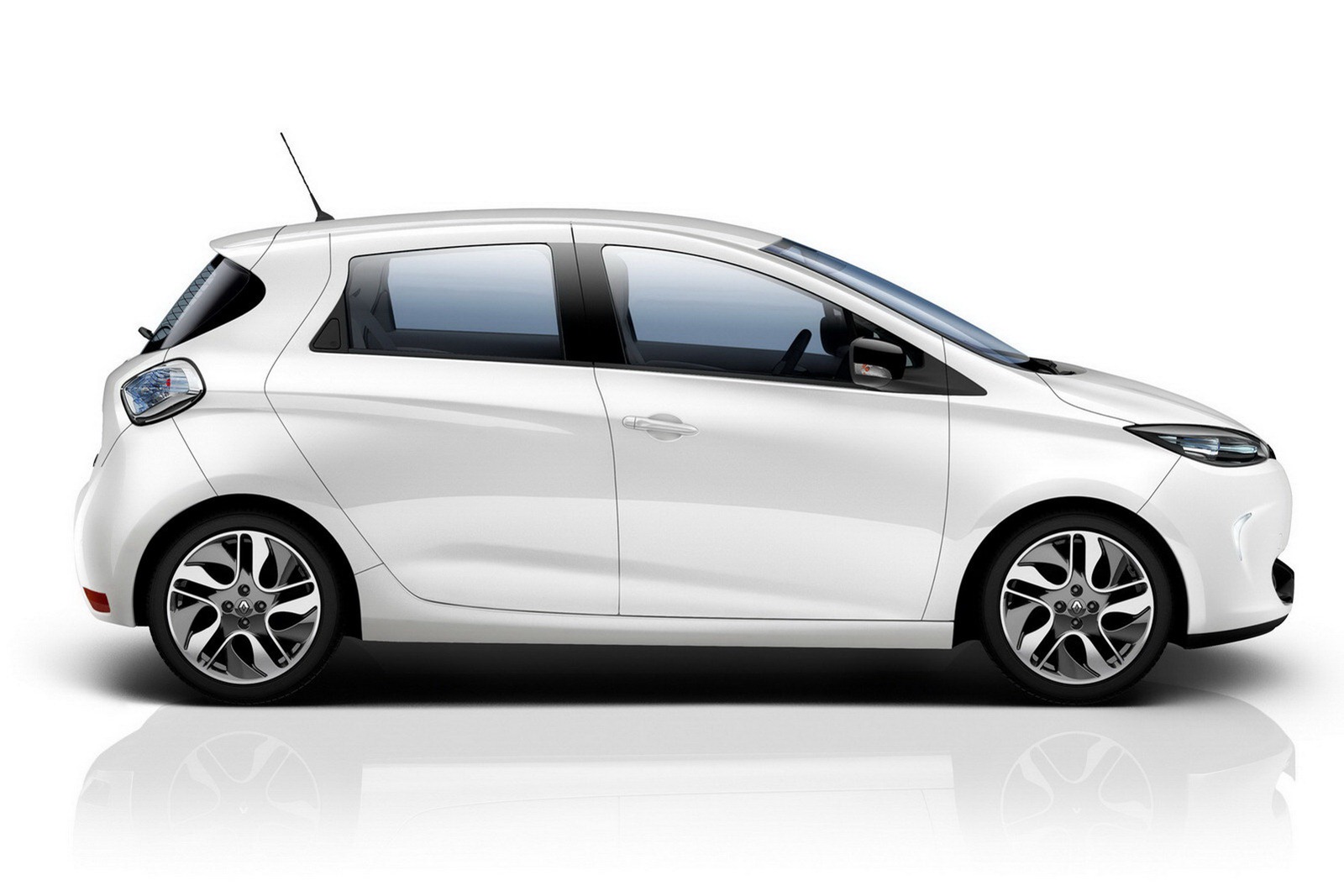 Renault-ZOE-8[2].jpg