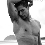 Veja esse e outros ensaios no http://www.my.opera.com/theboyv02