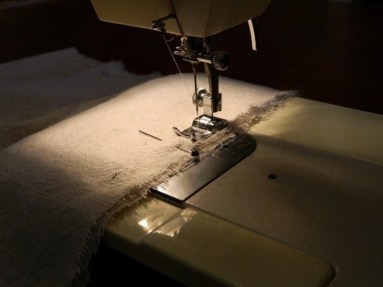 [Present%2520Pillows%2520Sew%2520%2528550x413%2529%2520%25282%2529%255B4%255D.jpg]