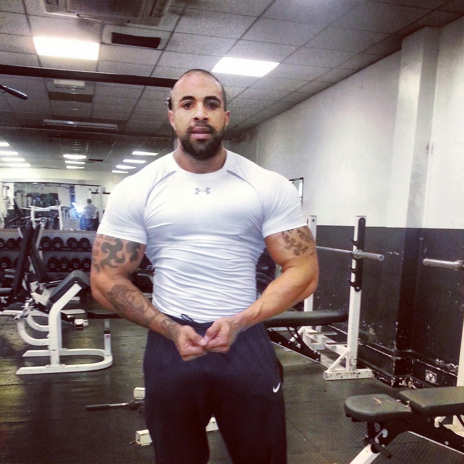 bodybuilders THE BODYBUILDING GIANT OFF SEASON TRAINING TO DIET MODE