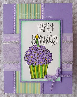 [ScrapbookSisters%2520cupcake%255B2%255D.jpg]