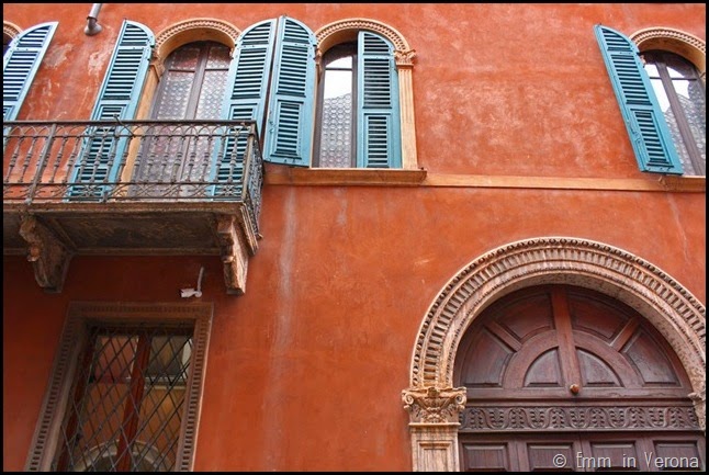 Windows and Doorways of Verona (11)