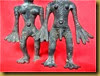 Sepasang Patung primitif - kaki Sepasang Patung primitif - kaki