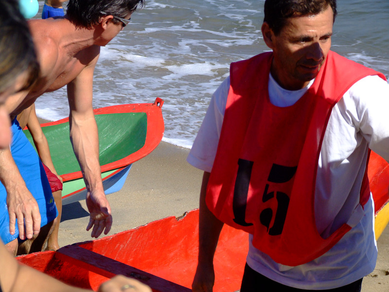 Fotos de Regata de canoas. Foto numero 3799191510. Fotografia da Pousada Pe na Areia, que fica em Boicucanga, próximo a Maresias, Litoral Norte de Sao Paulo (SP).