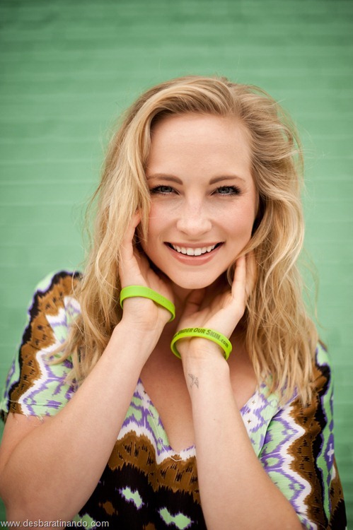 Candice Accola linda loira gata sensual  (37)