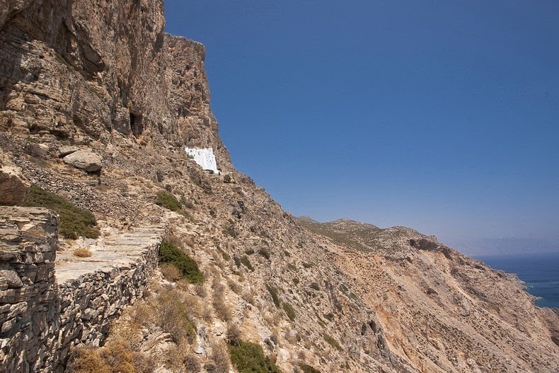 monastery-panagia-hozoviotissa-6 monastery-panagia-hozoviotissa-6