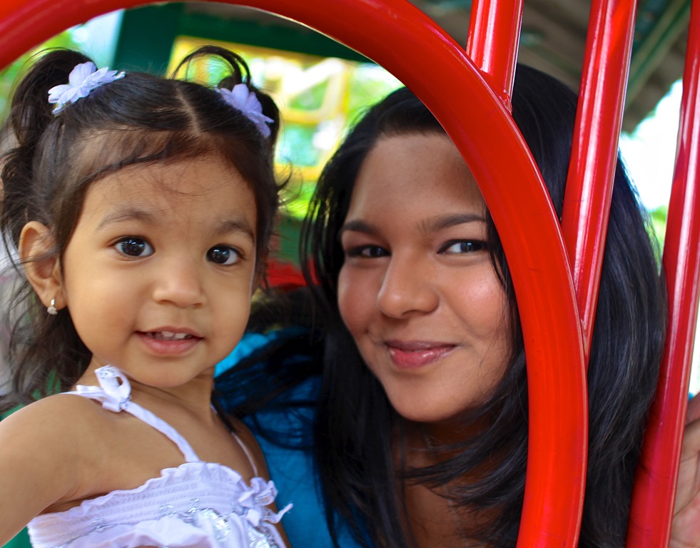 [AmyTheStitchinMommyPic5.jpg]