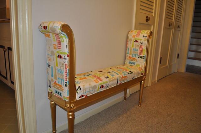 DIY upholstered little bench 