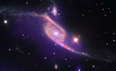 galáxia espiral NGC 6872