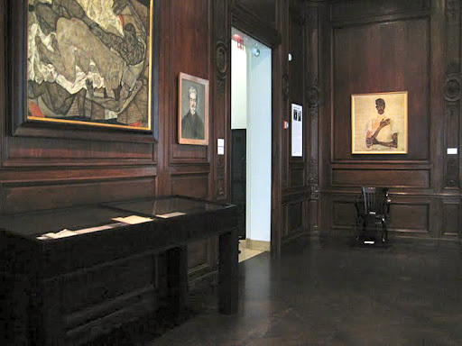 I love how multimedia the exhibit is — paintings, books, and decor all help illustrate this important time frame in Vienna.
