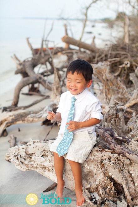 [Family%2520Beach%2520Portraits%2520by%2520Freshly%2520Bold-0099%255B3%255D.jpg]