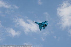 Су-27 Соколов России. Хорошо виден фальшивый кокпит.