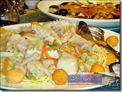 Braised e-fu noodles, assorted meat quail eggs 