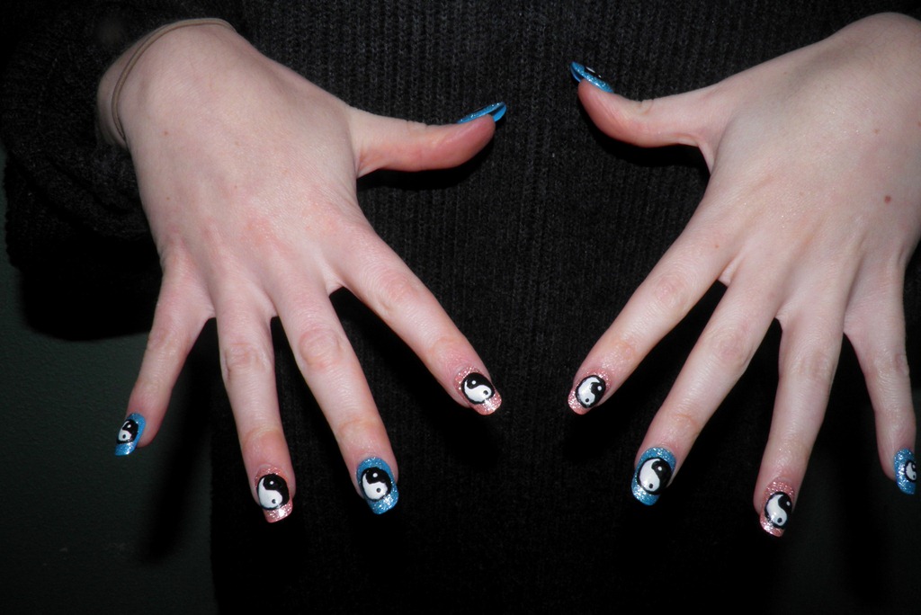 [YIN-YAN-NAILS-710.jpg]