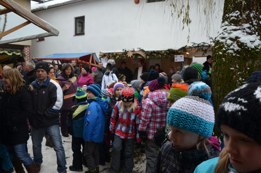 Adventmarkt_St_Osw_05.jpg