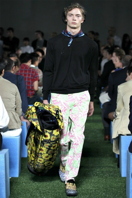 Milan Fashion Week Primavera 2012 - Prada (13)