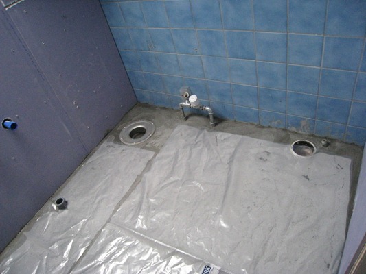 Div. badeværelse, juni 2011 029